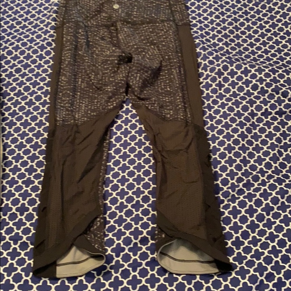 Lululemon crops! - Picture 4 of 5